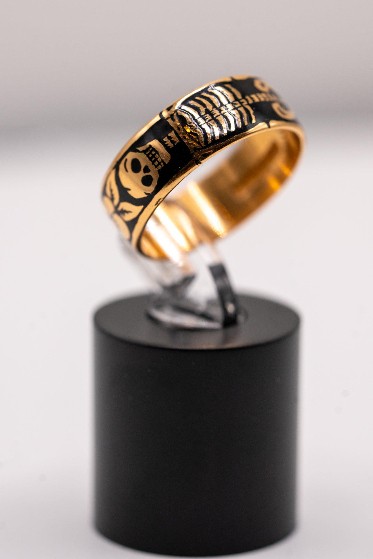 22k Memento Mori ring