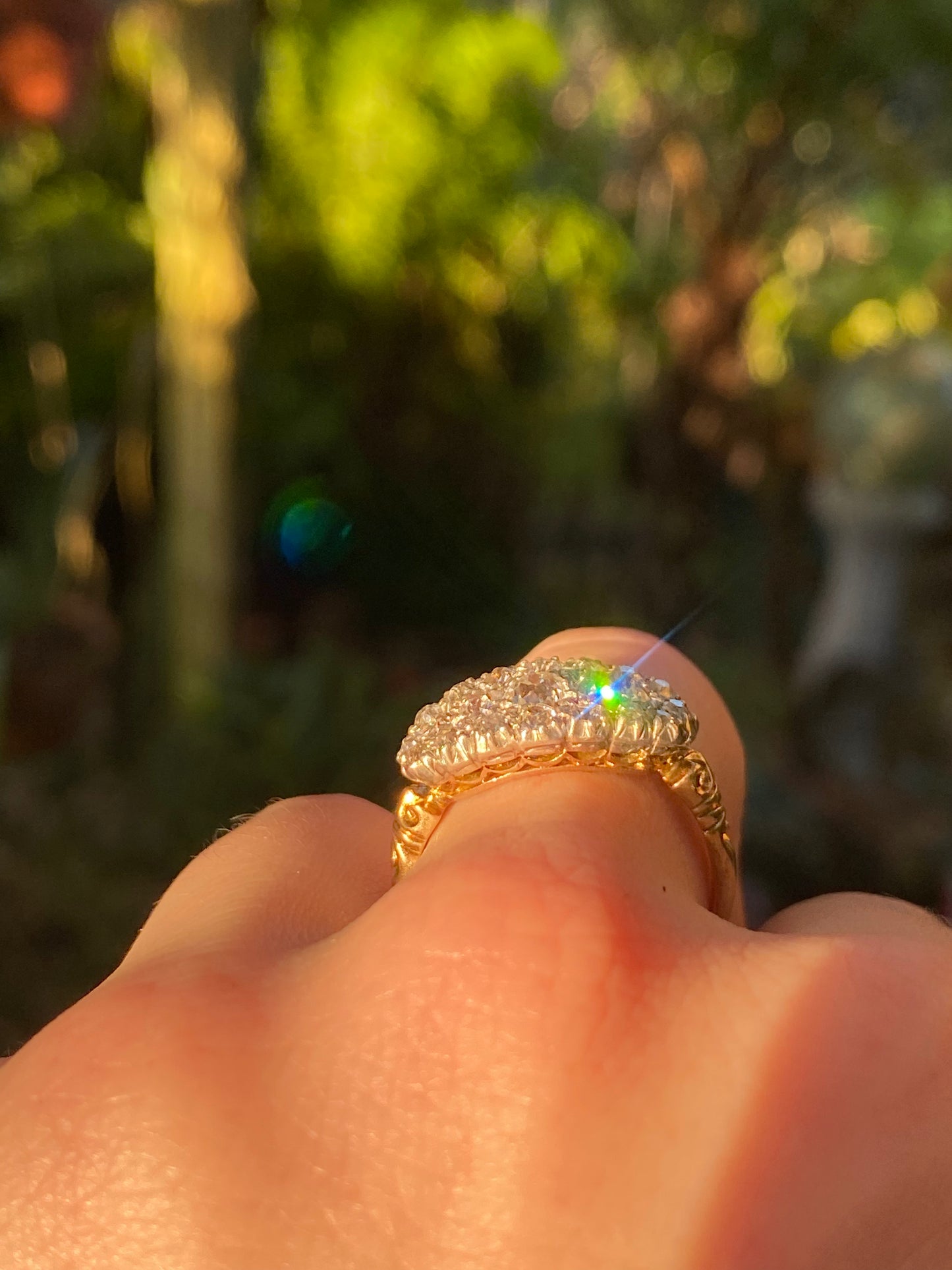 Antique 18k diamond cluster ring