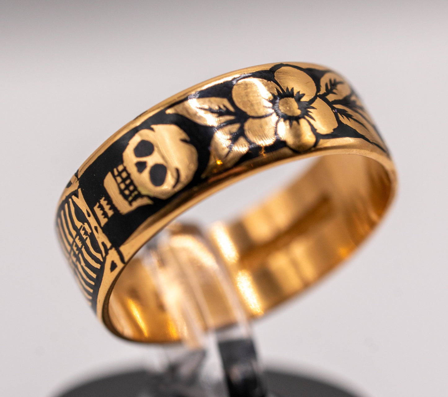 22k Memento Mori ring
